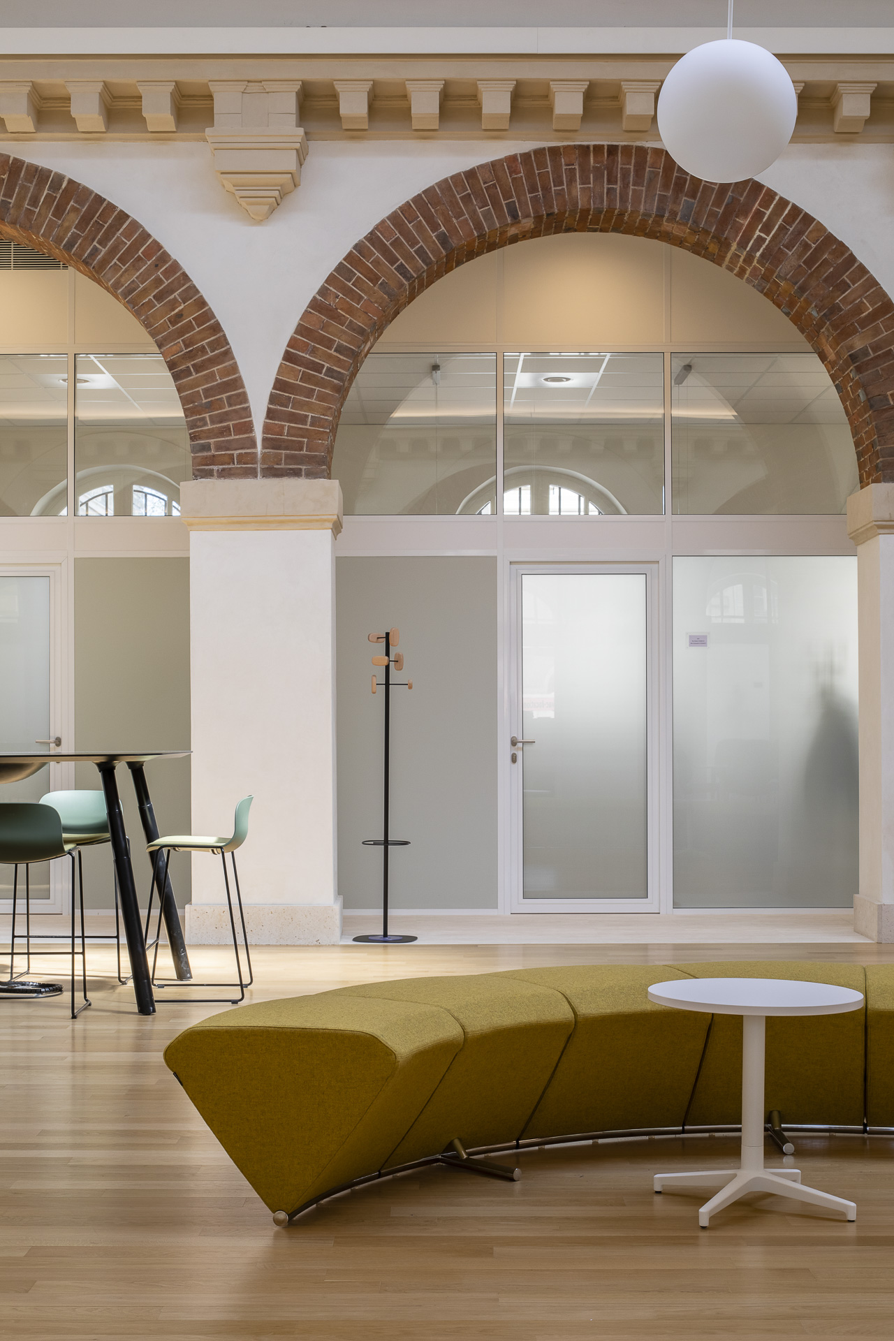 FRENCH HIGH ADMINISTRATION